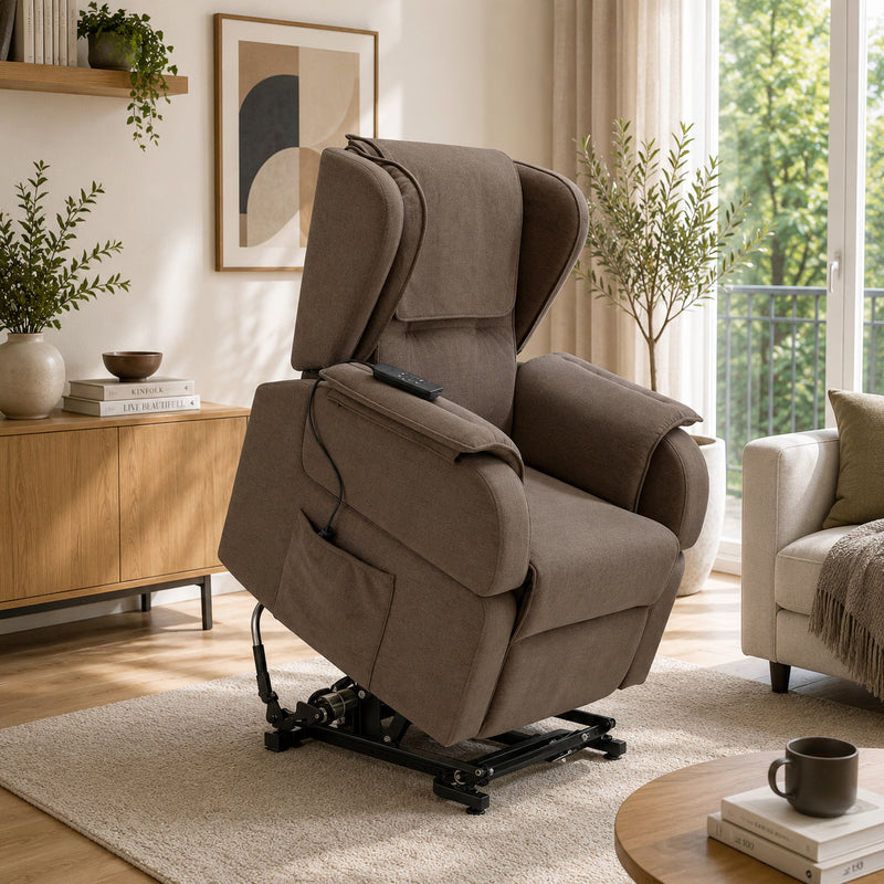 Poltrona relax elettrica Berlino con funzione alzapersona e reclinazione motorizzata. Dotata di caratteristico schienale ad ali per un maggiore sostegno cervicale e laterale, offre comfort ergonomico e supporto alla mobilità quotidiana. Il rivestimento marrone caldo e il design elegante la rendono perfetta per soggiorni moderni e ambienti accoglienti.
