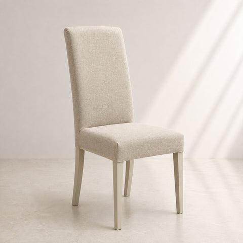 Sedia imbottita moderna color beige con gambe in legno e tessuto sfoderabile