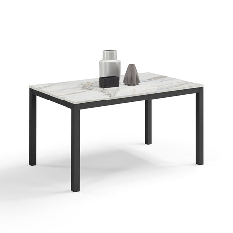 Tavolo per soggiorno con top in legno effetto marmo allungabile e struttura in metallo