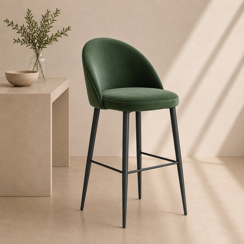 Sgabello moderno rosso con seduta imbottita e gambe in metallo