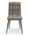 Sedia imbottita con gambe in metallo