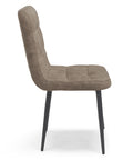 Sedia imbottita con gambe in metallo