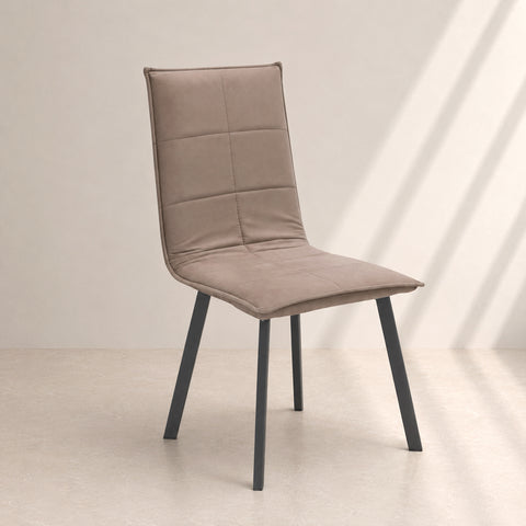 Sedia imbottita moderna color moka vintage con gambe in metallo e schienale trapuntato