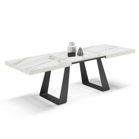 Tavolo con top in legno effetto marmo carrara allungabile e gambe in metallo