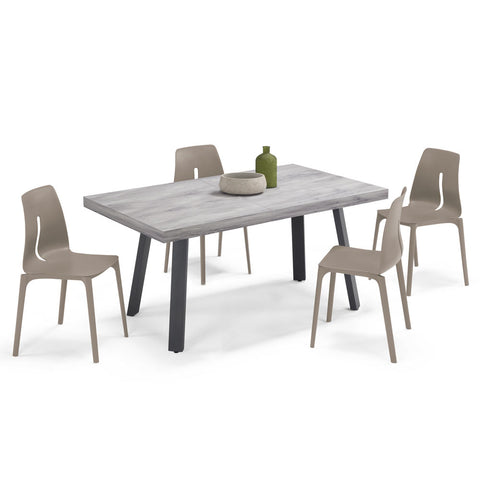 Tavolo top in legno effetto cemento e gambe in metallo con sedie in polipropilene